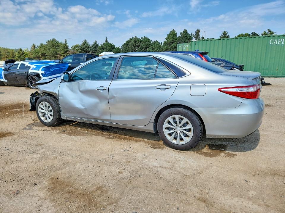 67360356 :رقم المزاد ، 4T4BF1FK9FR492231 vin ، 2015 Toyota Camry مزاد بيع