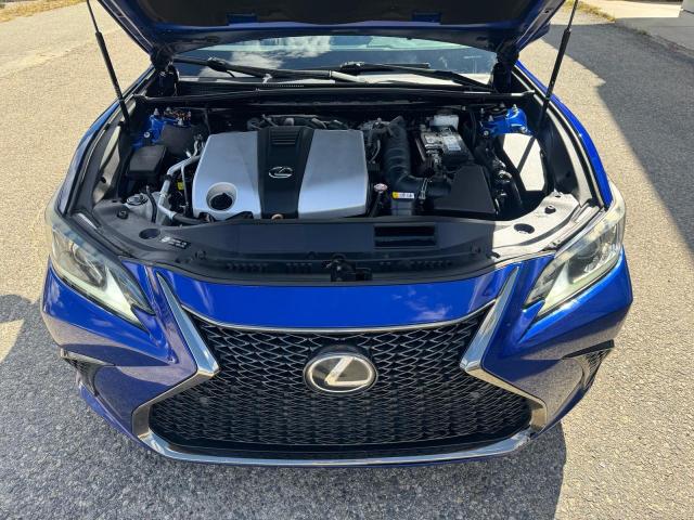 70493236 :رقم المزاد ، 58ABZ1B15KU038110 vin ، 2019 Lexus Es مزاد بيع