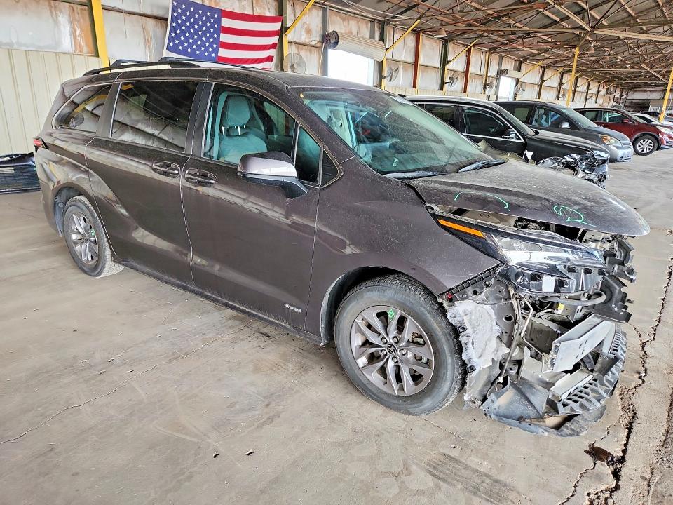 2021 Toyota Sienna მანქანა იყიდება აუქციონზე, vin: 5TDKRKEC2MS053637, აუქციონის ნომერი: 67736716