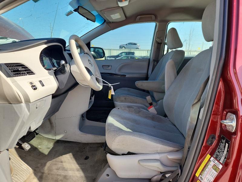 69053246 :رقم المزاد ، 5TDZK3DC5DS307254 vin ، 2013 Toyota Sienna مزاد بيع