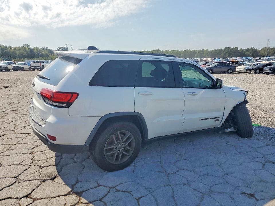 2017 Jeep Grand Cherokee მანქანა იყიდება აუქციონზე, vin: 1C4RJEAG8HC664330, აუქციონის ნომერი: 68782956