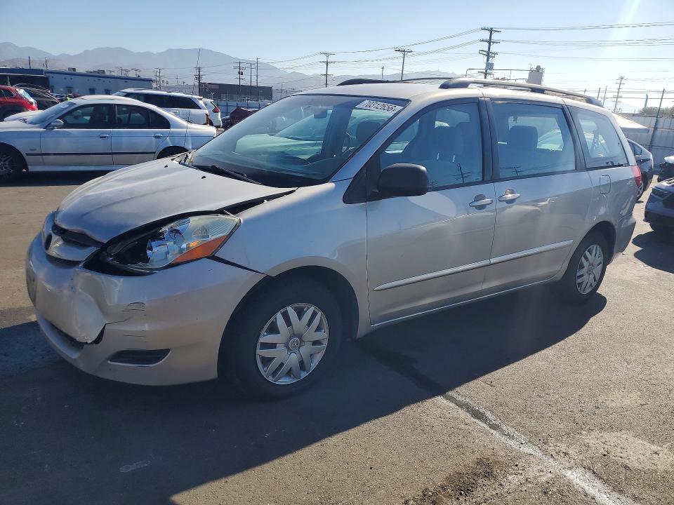 2006 Toyota Sienna მანქანა იყიდება აუქციონზე, vin: 5TDZA23C66S452563, აუქციონის ნომერი: 70312656