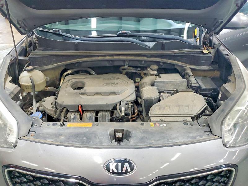 67853886 :رقم المزاد ، KNDPMCAC3H7221219 vin ، 2017 Kia Sportage مزاد بيع