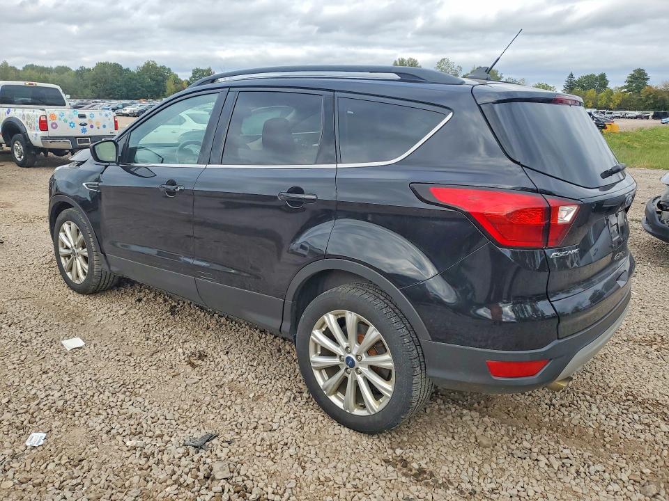 70804936 :رقم المزاد ، 1FMCU9HD0KUA37019 vin ، 2019 Ford Escape مزاد بيع