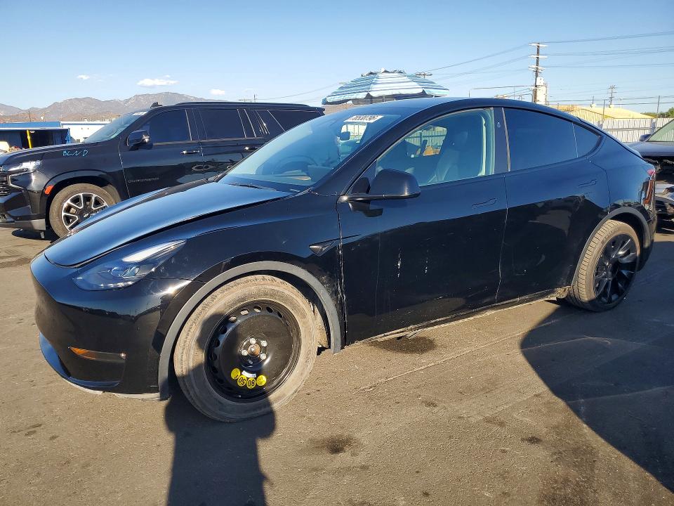 Продаж на аукціоні авто 2023 Tesla Model Y, vin: 7SAYGDEE1PF814327, номер лоту: 70530796