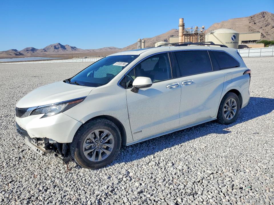 Auction sale of the 2021 Toyota Sienna, vin: 5TDJRKEC7MS053564, lot number: 67636196