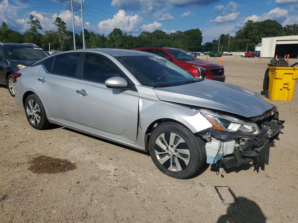 Продаж на аукціоні авто 2021 Nissan Altima, vin: 1N4BL4BV6MN398121, номер лоту: 67600636