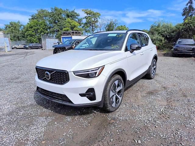67751986 :رقم المزاد ، YV4L12UC2T2792779 vin ، 2026 Volvo Xc40 مزاد بيع