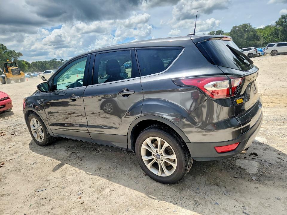 2017 Ford Escape მანქანა იყიდება აუქციონზე, vin: 1FMCU0GD4HUB06400, აუქციონის ნომერი: 67362516