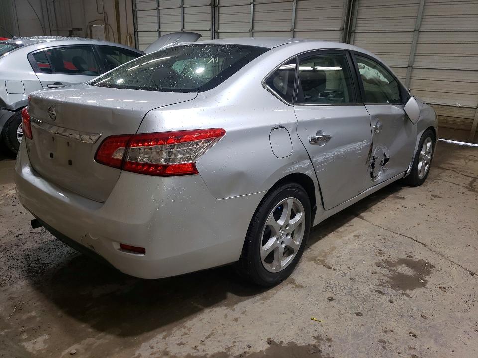 2014 Nissan Sentra მანქანა იყიდება აუქციონზე, vin: 3N1AB7AP6EY218804, აუქციონის ნომერი: 70010776