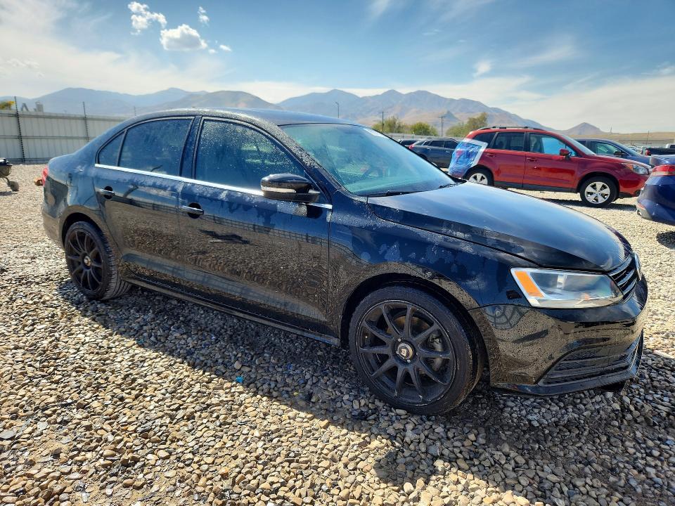 69373726 :رقم المزاد ، 3VWD17AJ9FM253190 vin ، 2015 Volkswagen Jetta مزاد بيع
