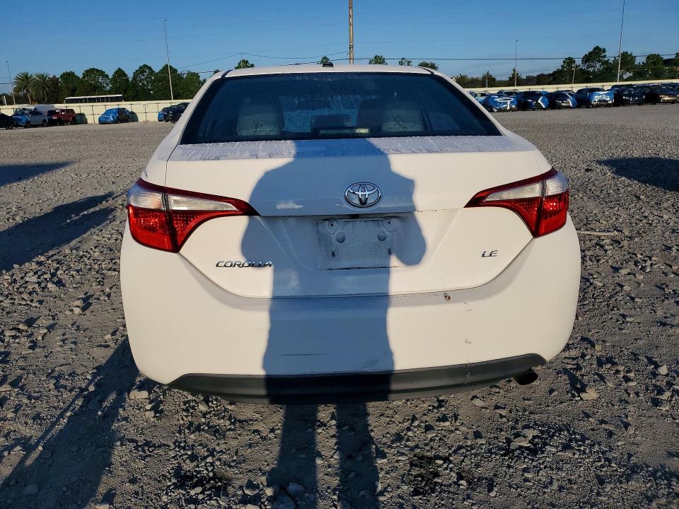 2015 Toyota Corolla მანქანა იყიდება აუქციონზე, vin: 2T1BURHE6FC285447, აუქციონის ნომერი: 70060936