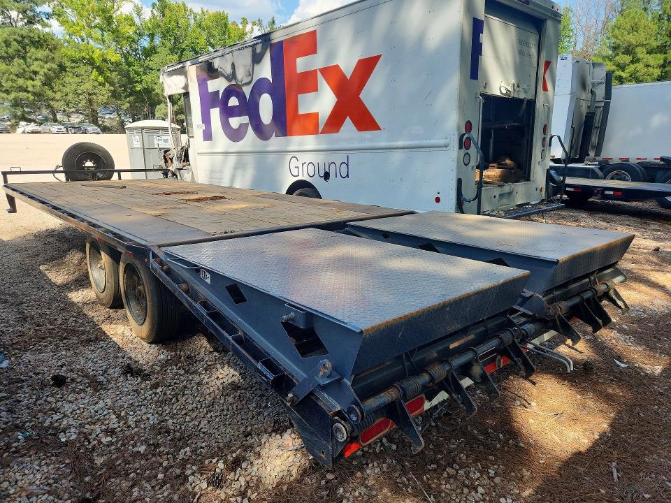 2021 Lamar Trailers Trailer მანქანა იყიდება აუქციონზე, vin: 5RVF82422MP095013, აუქციონის ნომერი: 65190776