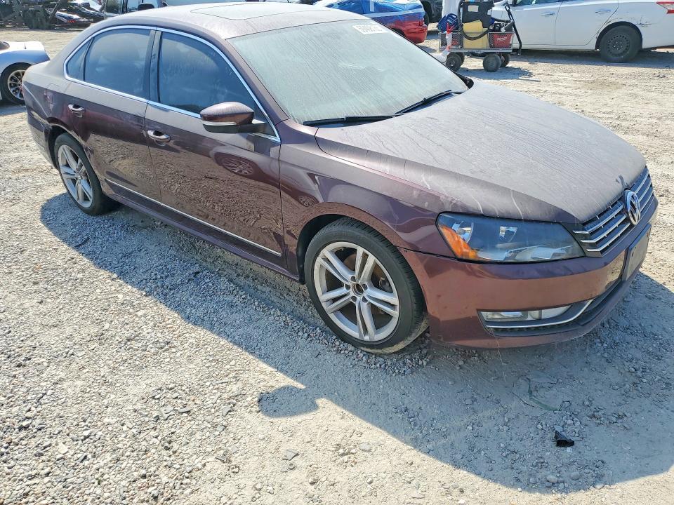 59408166 :رقم المزاد ، 1VWCN7A32DC103681 vin ، 2013 Volkswagen Passat مزاد بيع