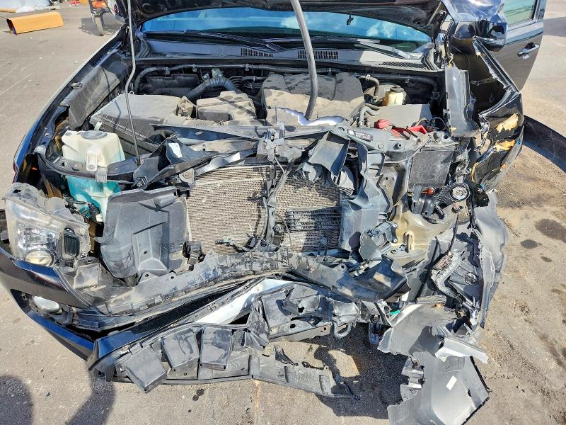 68819066 :رقم المزاد ، 5TFAZ5CN2GX008133 vin ، 2016 Toyota Tacoma مزاد بيع