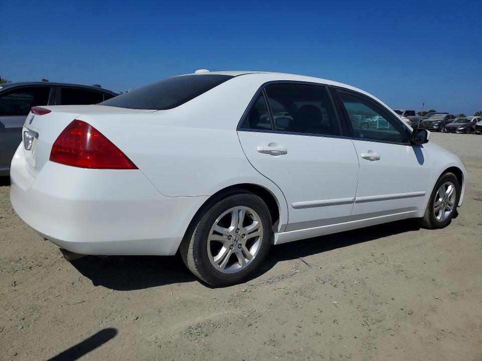 2006 Honda Accord მანქანა იყიდება აუქციონზე, vin: 1HGCM56876A076721, აუქციონის ნომერი: 67752536