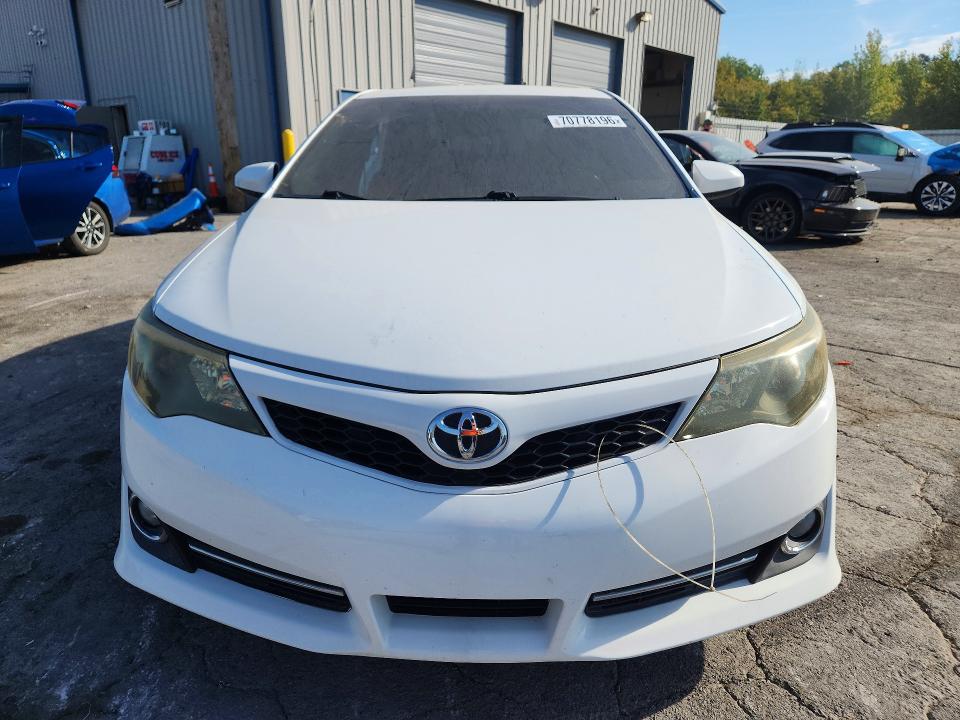 70778196 :رقم المزاد ، 4T1BK1FK3EU544392 vin ، 2014 Toyota Camry مزاد بيع