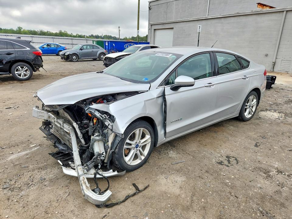 2018 Ford Fusion მანქანა იყიდება აუქციონზე, vin: 3FA6P0LU4JR102249, აუქციონის ნომერი: 67732386