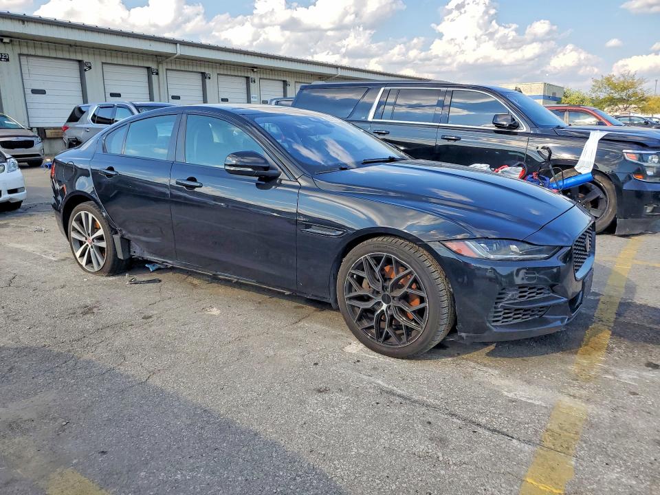 68132726 :رقم المزاد ، SAJAJ4FX4LCP63558 vin ، 2020 Jaguar Xe مزاد بيع