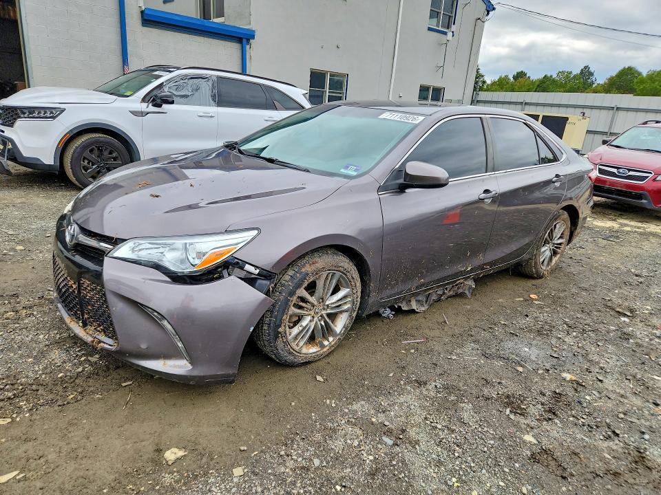 2015 Toyota Camry მანქანა იყიდება აუქციონზე, vin: 4T1BF1FKXFU896553, აუქციონის ნომერი: 71110926