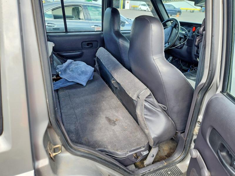 Aukcja sprzedaży 2000 Jeep Cherokee, vin: 1J4FT28S2YL243705, numer aukcji: 69389286