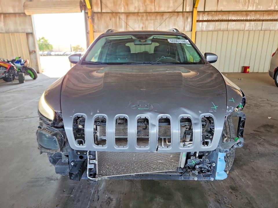 66961146 :رقم المزاد ، 1C4PJLCX4JD503627 vin ، 2018 Jeep Cherokee مزاد بيع