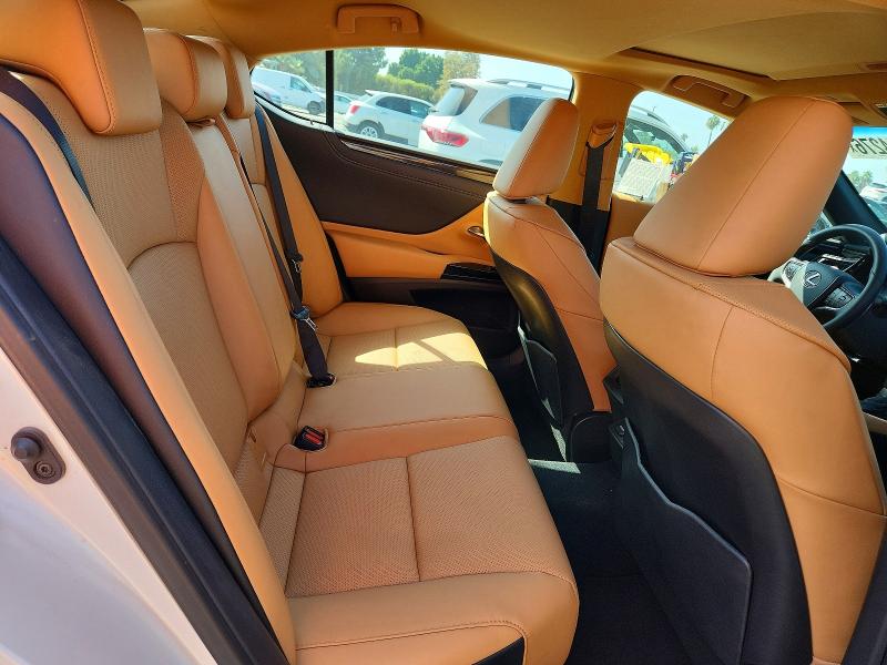 68854276 :رقم المزاد ، 58ACZ1B12SU214566 vin ، 2025 Lexus Es 350 مزاد بيع