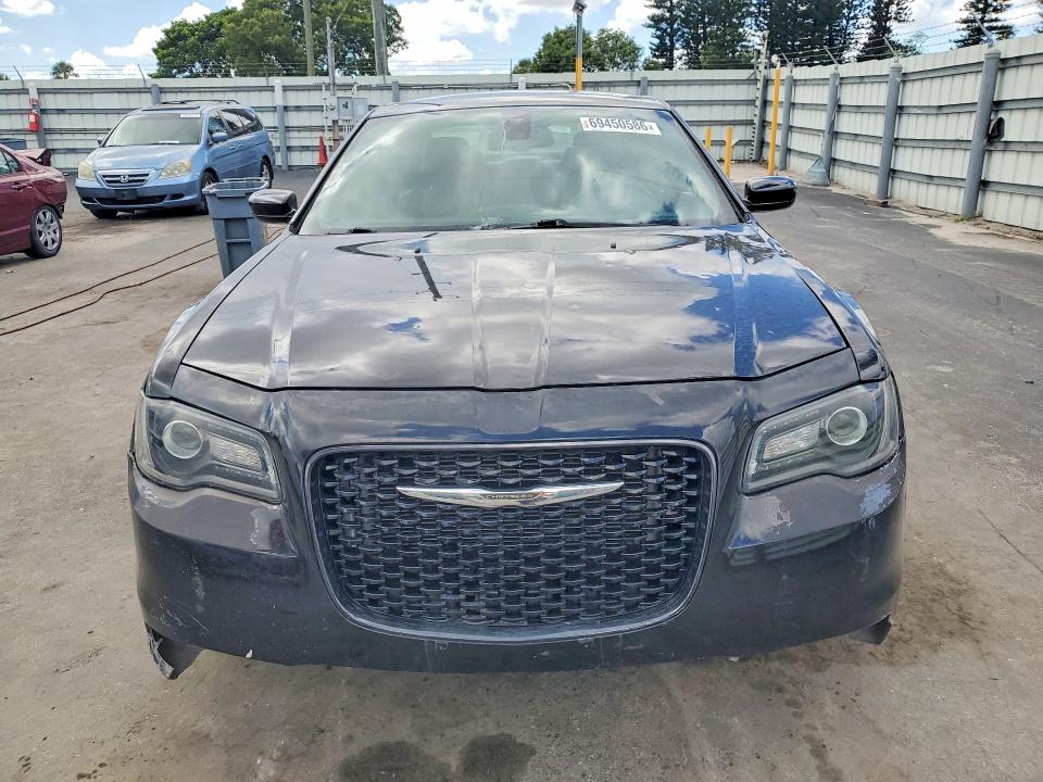 Aukcja sprzedaży 2018 Chrysler 300, vin: 2C3CCABG6JH243320, numer aukcji: 69450586