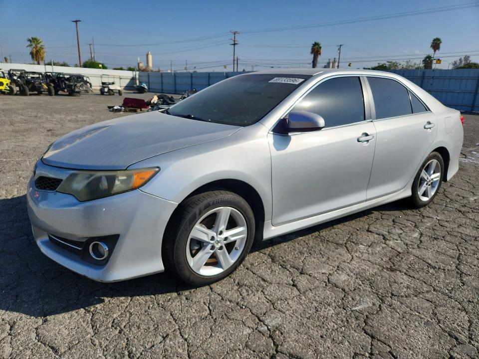 69133596 :رقم المزاد ، 4T1BF1FK7DU235995 vin ، 2013 Toyota Camry مزاد بيع