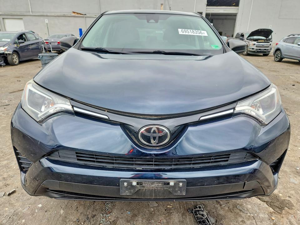 69518356 :رقم المزاد ، 2T3ZFREV7JW502905 vin ، 2018 Toyota Rav4 مزاد بيع