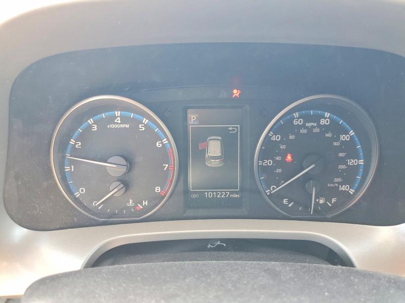 70465266 :رقم المزاد ، 2T3ZFREV6JW415870 vin ، 2018 Toyota Rav4 مزاد بيع