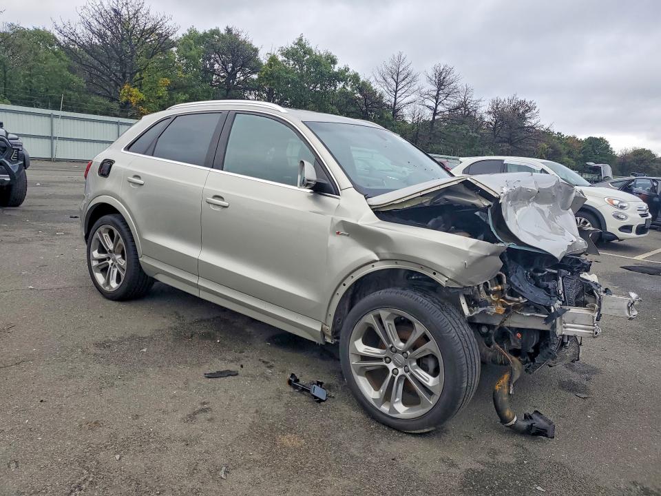 67301416 :رقم المزاد ، WA1GFCFS5GR011275 vin ، 2016 Audi Q3 مزاد بيع
