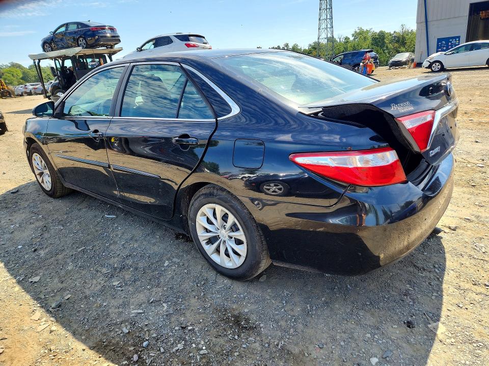 67427756 :رقم المزاد ، 4T1BF1FK7HU788264 vin ، 2017 Toyota Camry مزاد بيع