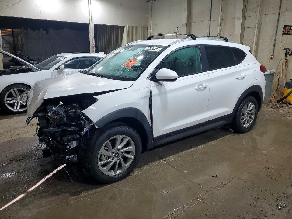 Продажа на аукционе авто 2016 Hyundai Tucson, vin: KM8J33A48GU194886, номер лота: 67824486