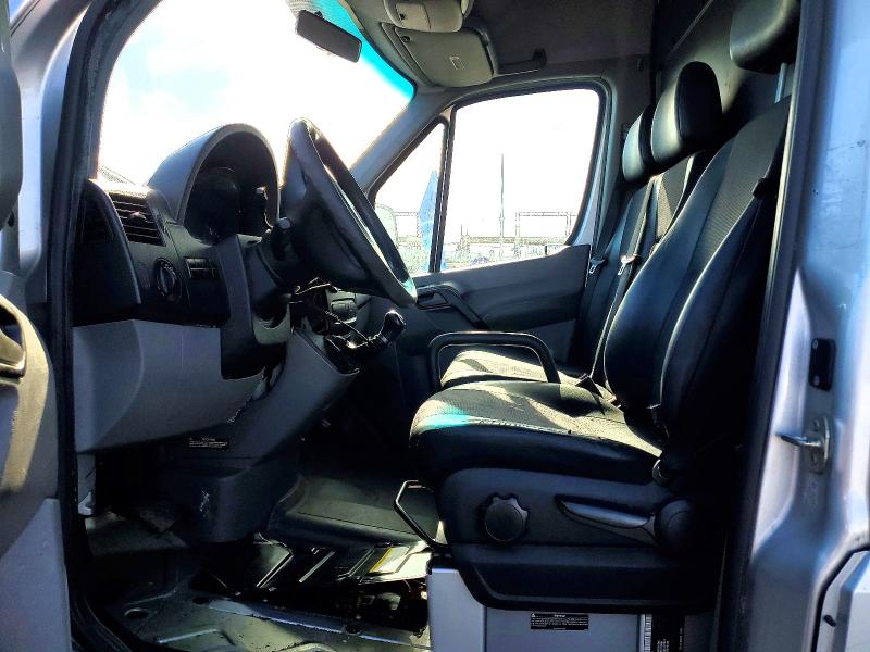 68393336 :رقم المزاد ، WD3PE8CD8HP557264 vin ، 2017 Mercedes-benz Sprinter مزاد بيع