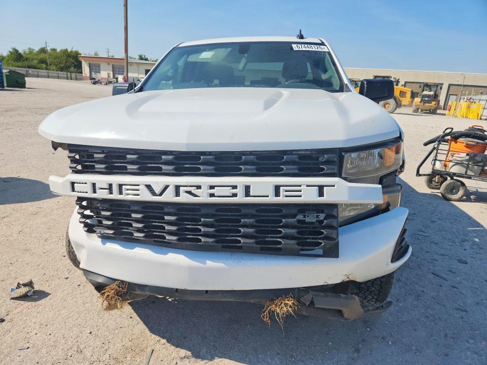 67448126 :رقم المزاد ، 1GCRYBEH0LZ118155 vin ، 2020 Chevrolet Silverado مزاد بيع