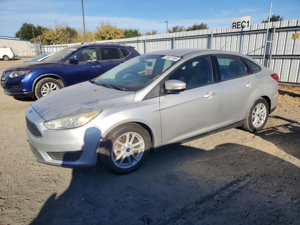 70621146 :رقم المزاد ، 1FADP3F27HL296433 vin ، 2017 Ford Focus مزاد بيع