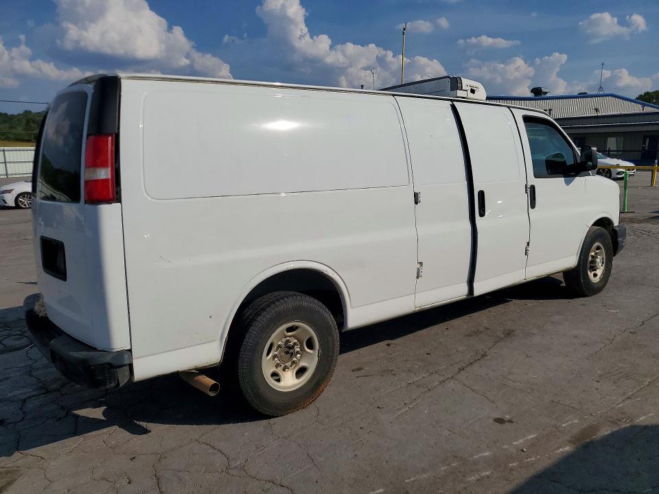 69652156 :رقم المزاد ، 1GCWGBFF5H1129760 vin ، 2017 Chevrolet Express G2500 مزاد بيع