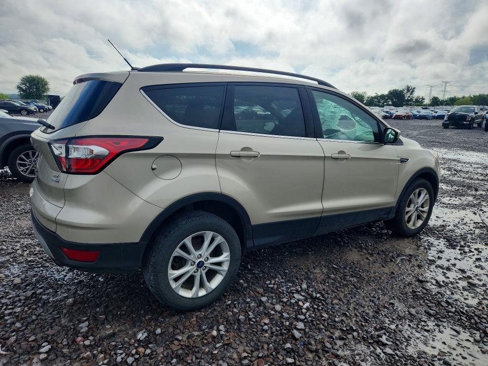 Продажа на аукционе авто 2018 Ford Escape, vin: 1FMCU9GD2JUC46147, номер лота: 68832316
