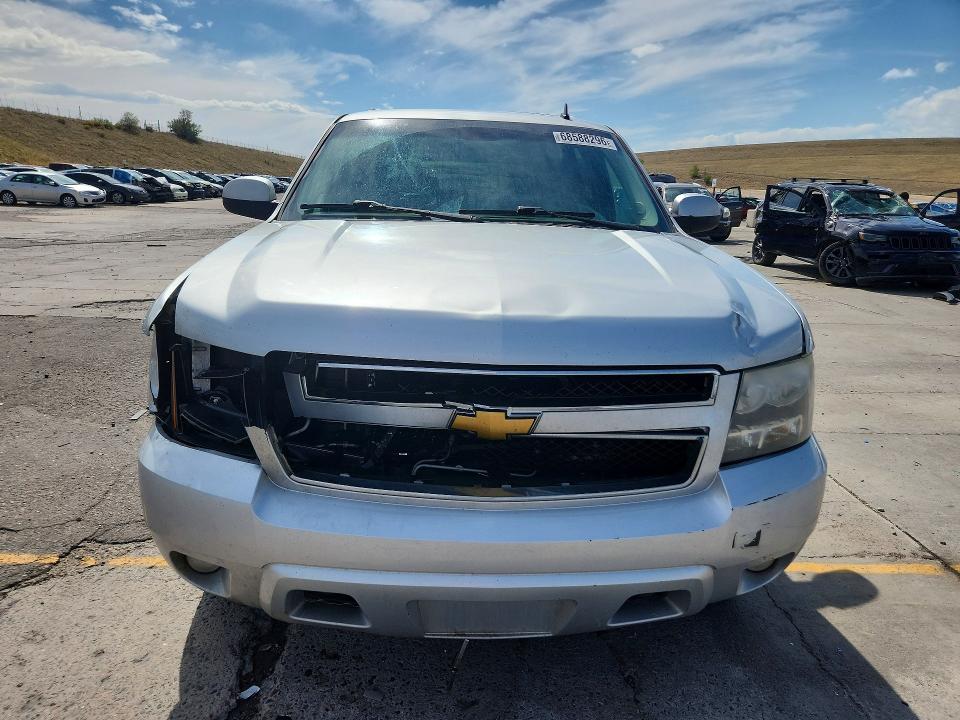 Продажа на аукционе авто 2014 Chevrolet Suburban, vin: 1GNSKJE70ER121801, номер лота: 68588296
