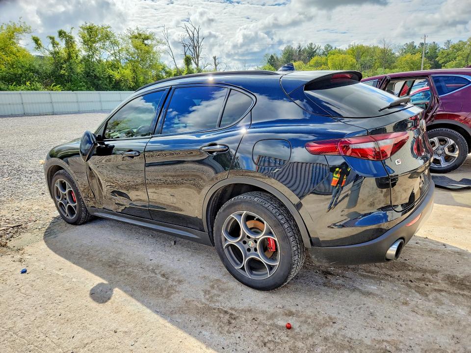 69967746 :رقم المزاد ، ZASFAKPN2J7B87407 vin ، 2018 Alfa Romeo Stelvio مزاد بيع