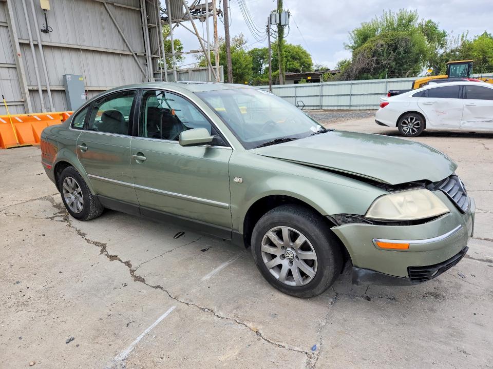 2001 Volkswagen Passat მანქანა იყიდება აუქციონზე, vin: WVWPD63B01P102412, აუქციონის ნომერი: 69624896