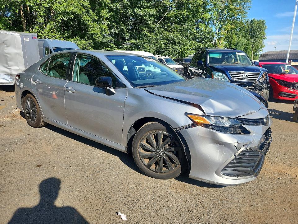 Aukcja sprzedaży 2022 Toyota Camry, vin: 4T1C11AK9NU705388, numer aukcji: 68734036
