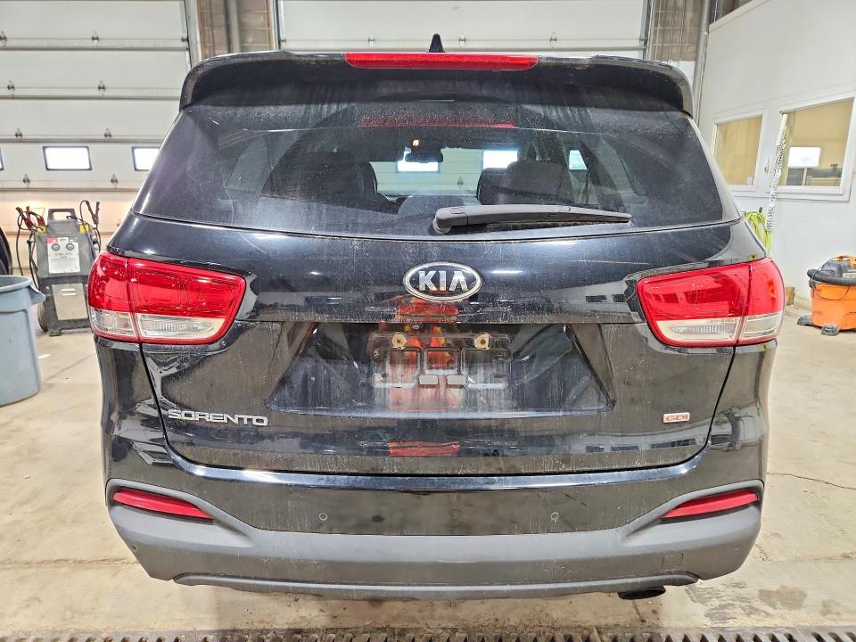 70815456 :رقم المزاد ، 5XYPGDA31GG152206 vin ، 2016 Kia Sorento مزاد بيع
