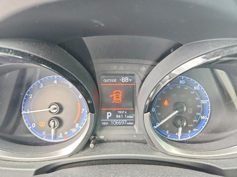 70103136 :رقم المزاد ، 2T1BURHE3FC320462 vin ، 2015 Toyota Corolla مزاد بيع