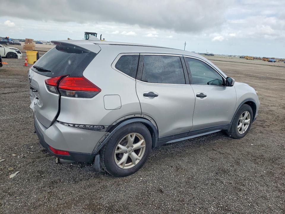 2017 Nissan Rogue მანქანა იყიდება აუქციონზე, vin: JN8AT2MT0HW383723, აუქციონის ნომერი: 69543826