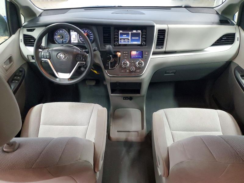 69585906 :رقم المزاد ، 5TDZZ3DC4KS995353 vin ، 2019 Toyota Sienna مزاد بيع