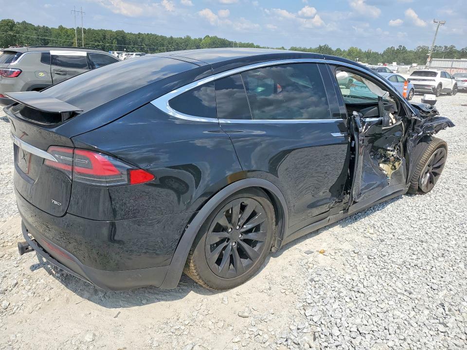 Продаж на аукціоні авто 2018 Tesla Model X, vin: 5YJXCBE21JF127144, номер лоту: 67737716