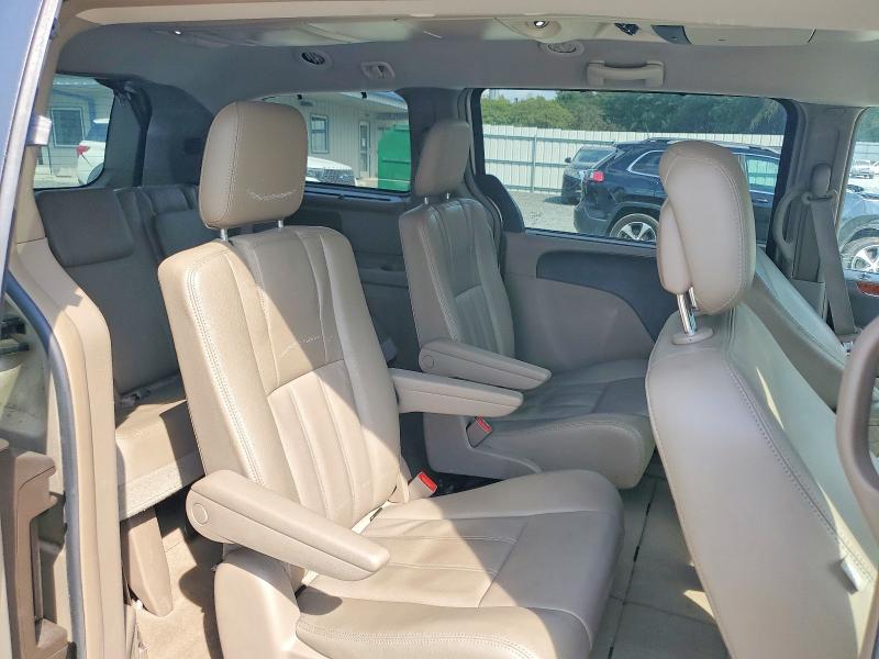 2015 Chrysler Town & Country მანქანა იყიდება აუქციონზე, vin: 2C4RC1BG6FR513802, აუქციონის ნომერი: 69590936