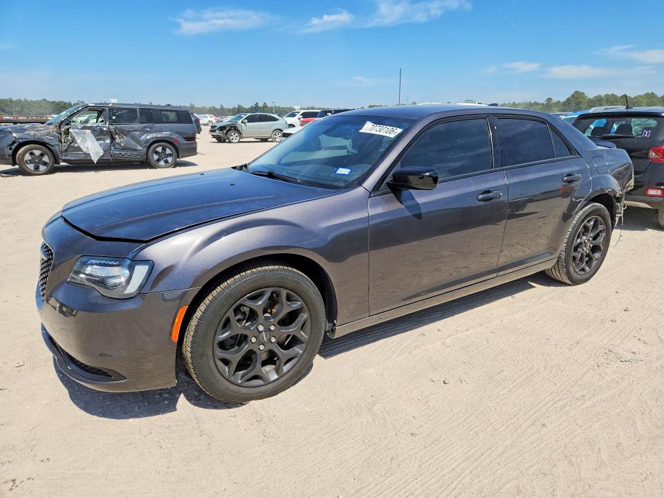 Auction sale of the 2020 Chrysler 300, vin: 2C3CCARG1LH233724, lot number: 70730106